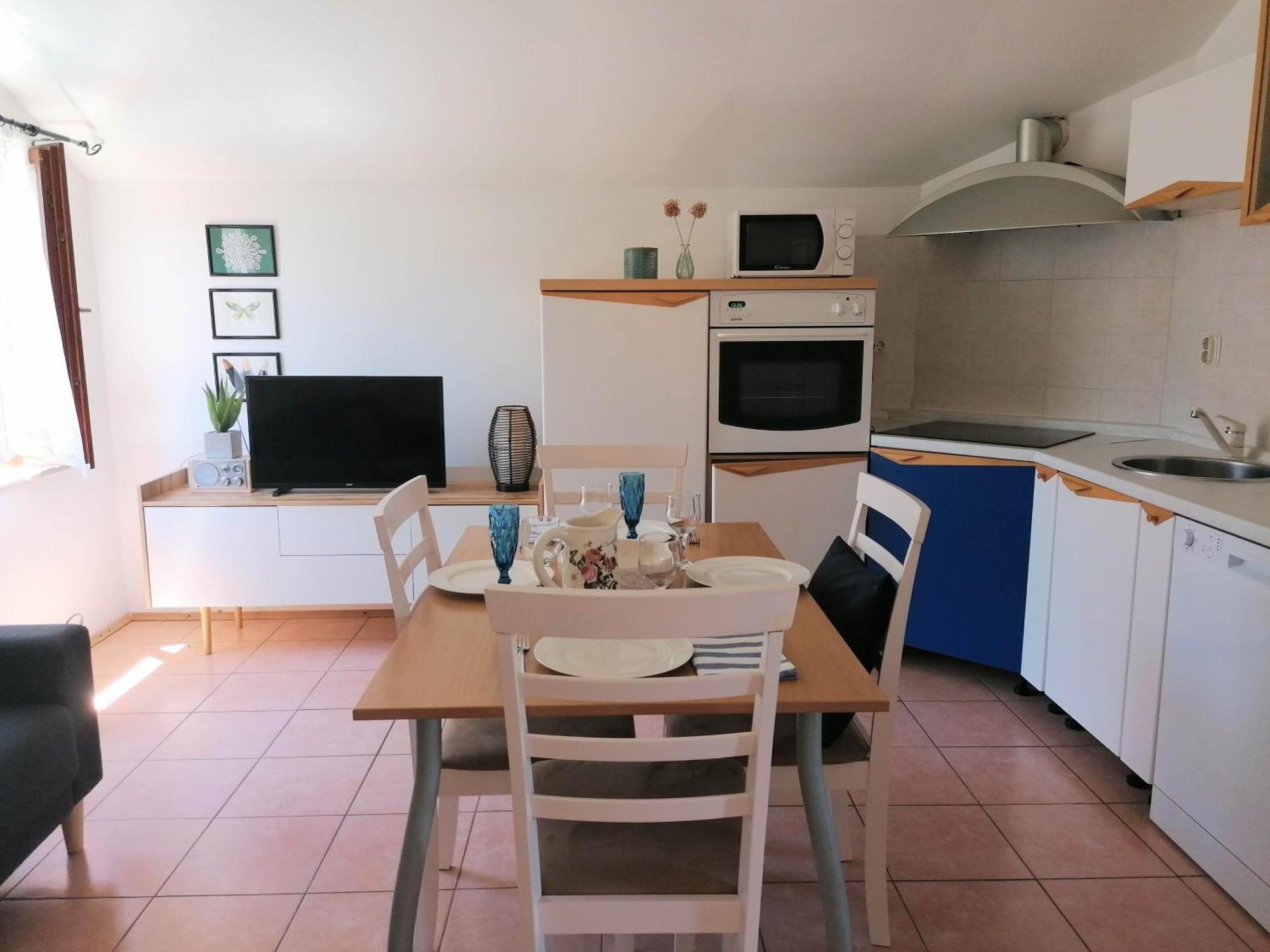 Apartments Natalia Supetar Habitación foto